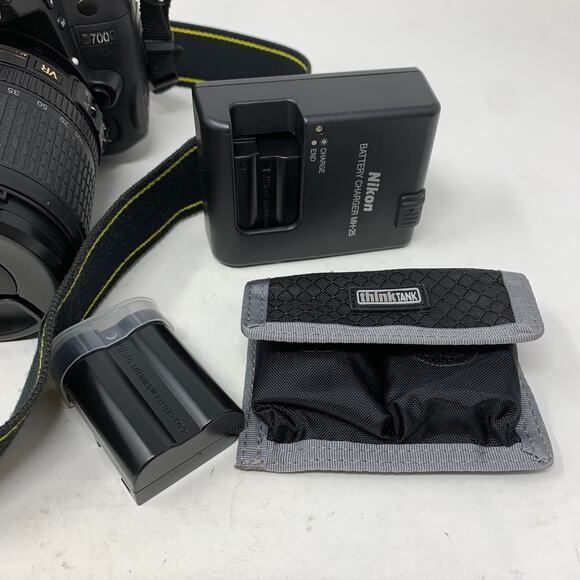 Nikon D7000 16.2 Megapixel Digital SLR Camera W/18-105mm Lens + Accessories - Picture 9 of 14